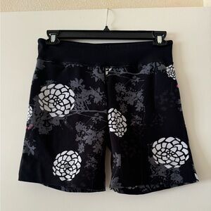 Lululemon stretch shorts 😍